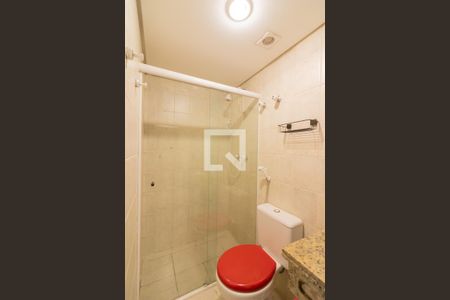 Banheiro de kitnet/studio para alugar com 1 quarto, 40m² em Vila Uberabinha, São Paulo
