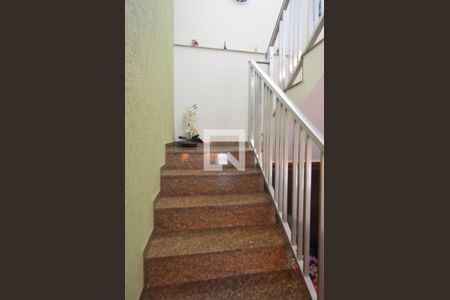 Escada de casa à venda com 4 quartos, 187m² em Vila Carrão, São Paulo