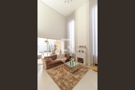 Salas de casa de condomínio à venda com 4 quartos, 292m² em Swiss Park, Campinas