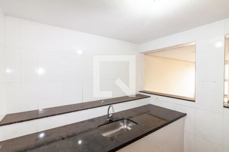 Cozinha de apartamento para alugar com 2 quartos, 140m² em São João Batista, Belo Horizonte