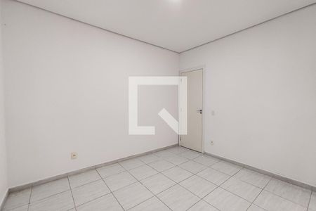 Quarto 2 de casa para alugar com 2 quartos, 58m² em Jardim Maria Duarte, São Paulo