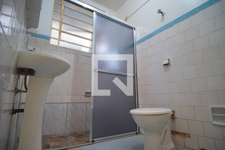 Banheiro de apartamento para alugar com 1 quarto, 50m² em São Geraldo, Porto Alegre