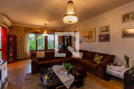 Sala de casa à venda com 3 quartos, 700m² em Jardim Lindóia, Porto Alegre