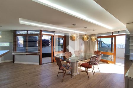 Apartamento à venda com 540m², 4 quartos e 4 vagas Apartamento à venda com 540m², 4 quartos e 4 vagasSala de Jantar 2º andar