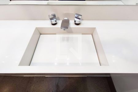 Apartamento à venda com 540m², 4 quartos e 4 vagas Apartamento à venda com 540m², 4 quartos e 4 vagasBanheiro 2