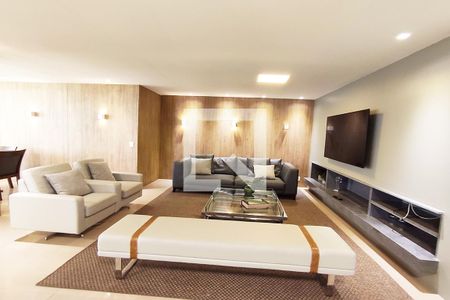 Apartamento à venda com 540m², 4 quartos e 4 vagas Apartamento à venda com 540m², 4 quartos e 4 vagasÁrea comum - Salão de festas