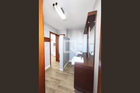 Apartamento à venda com 540m², 4 quartos e 4 vagas Apartamento à venda com 540m², 4 quartos e 4 vagasBanheiro 2º andar