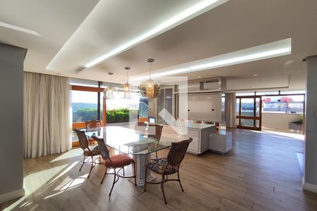 Apartamento à venda com 540m², 4 quartos e 4 vagas Apartamento à venda com 540m², 4 quartos e 4 vagasSala de Jantar 2º andar