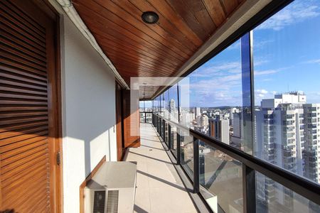Apartamento à venda com 540m², 4 quartos e 4 vagas Apartamento à venda com 540m², 4 quartos e 4 vagasSacada