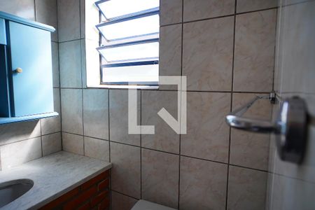 Banheiro de apartamento para alugar com 2 quartos, 75m² em Vila Ipiranga, Porto Alegre