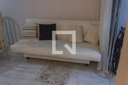 Detalhe da sala de apartamento para alugar com 2 quartos, 92m² em Guilhermina, Praia Grande