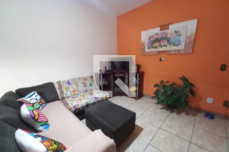 Sala de casa de condomínio à venda com 2 quartos, 75m² em Santa Mônica, Belo Horizonte