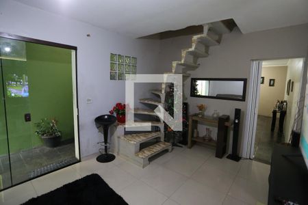 Sala de casa à venda com 3 quartos, 119m² em Engenheiro Goulart, São Paulo
