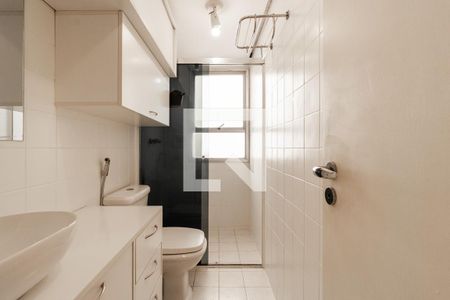 Banheiro  de apartamento à venda com 1 quarto, 46m² em Itaim Bibi, São Paulo