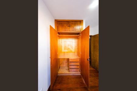 Quarto 1 de apartamento para alugar com 3 quartos, 111m² em Santa Lúcia, Belo Horizonte