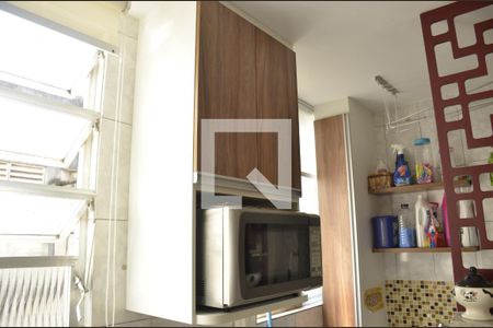 Cozinha de apartamento para alugar com 2 quartos, 60m² em Fátima, Niterói