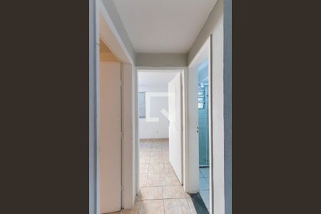 Corredor Quartos e Banheiro de apartamento para alugar com 2 quartos, 42m² em Jardim Torino, Cotia