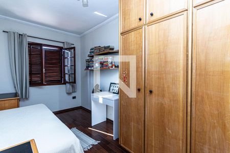 Casa à venda com 257m², 3 quartos e 6 vagas Casa à venda com 257m², 3 quartos e 6 vagasQuarto 2