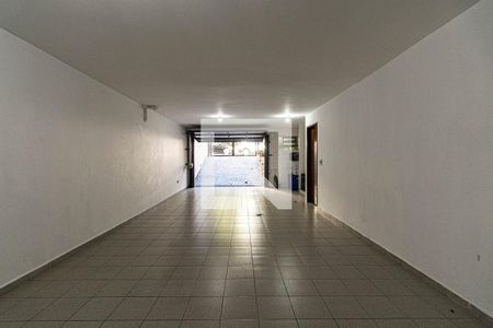 Casa à venda com 257m², 3 quartos e 6 vagas Casa à venda com 257m², 3 quartos e 6 vagasGaragem