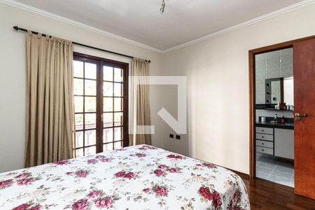 Casa à venda com 257m², 3 quartos e 6 vagas Casa à venda com 257m², 3 quartos e 6 vagasSuíte