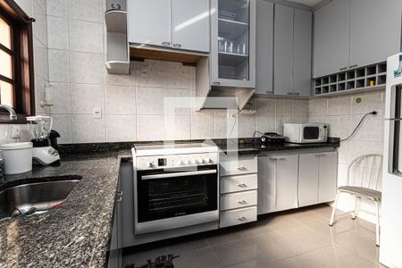 Casa à venda com 257m², 3 quartos e 6 vagas Casa à venda com 257m², 3 quartos e 6 vagasCozinha