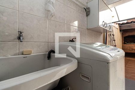 Casa à venda com 257m², 3 quartos e 6 vagas Casa à venda com 257m², 3 quartos e 6 vagasÁrea de Serviço