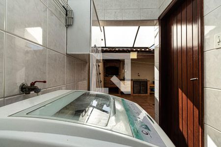 Casa à venda com 257m², 3 quartos e 6 vagas Casa à venda com 257m², 3 quartos e 6 vagasÁrea de Serviço