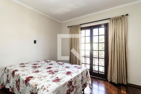 Casa à venda com 257m², 3 quartos e 6 vagas Casa à venda com 257m², 3 quartos e 6 vagasSuíte