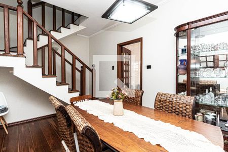 Casa à venda com 257m², 3 quartos e 6 vagas Casa à venda com 257m², 3 quartos e 6 vagasSala de Jantar