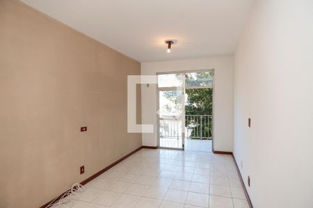 Apartamento à venda com 80m², 2 quartos e 2 vagasSala