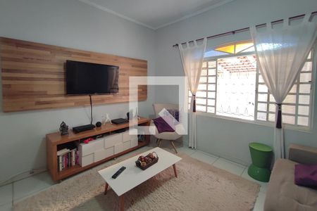 Sala de Estar de casa para alugar com 3 quartos, 250m² em Jardim Eulina, Campinas