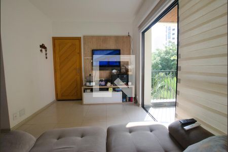 Apartamento à venda com 67m², 2 quartos e 1 vagaSala