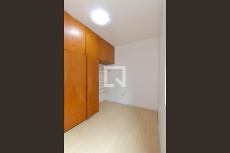 Quarto 2 de apartamento para alugar com 2 quartos, 75m² em Campinas, São José