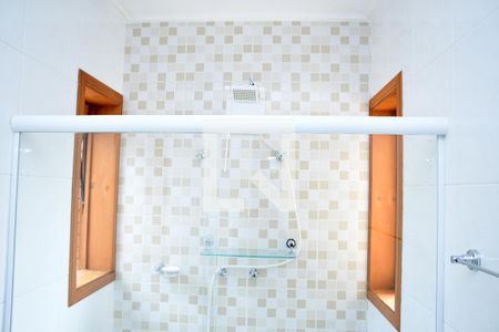 Casa de condomínio para alugar com 670m², 5 quartos e 4 vagas Casa de condomínio para alugar com 670m², 5 quartos e 4 vagasBanheiro da Suíte 4