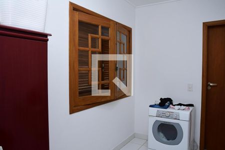 Casa de condomínio para alugar com 670m², 5 quartos e 4 vagas Casa de condomínio para alugar com 670m², 5 quartos e 4 vagasQuarto de Serviço