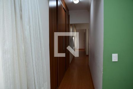 Casa de condomínio para alugar com 670m², 5 quartos e 4 vagas Casa de condomínio para alugar com 670m², 5 quartos e 4 vagasCorredor