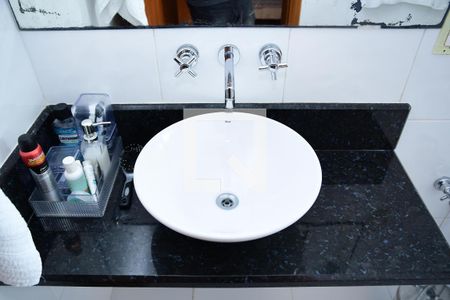 Casa de condomínio para alugar com 670m², 5 quartos e 4 vagas Casa de condomínio para alugar com 670m², 5 quartos e 4 vagasBanheiro da Suíte 3