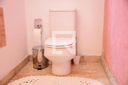 Casa de condomínio para alugar com 670m², 5 quartos e 4 vagas Casa de condomínio para alugar com 670m², 5 quartos e 4 vagasLavabo