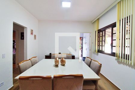 Sala de casa à venda com 3 quartos, 200m² em Vila Suzana, São Paulo