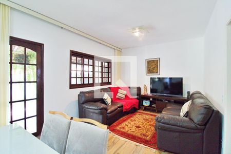 Sala de casa à venda com 3 quartos, 200m² em Vila Suzana, São Paulo