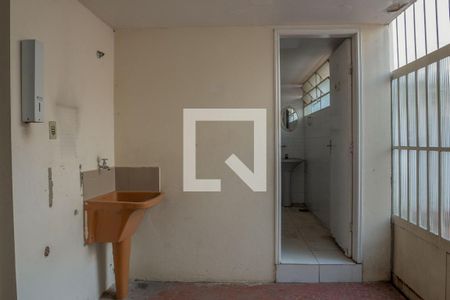 Casa à venda com 540m², 6 quartos e 2 vagas Casa à venda com 540m², 6 quartos e 2 vagasÁrea de Serviço