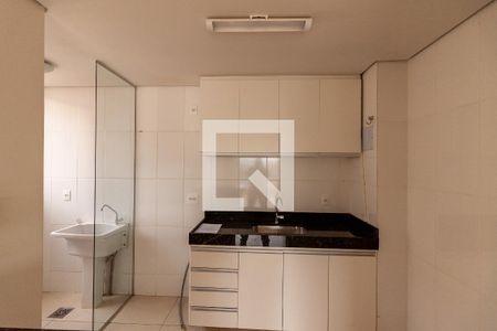 Cozinha de apartamento para alugar com 2 quartos, 55m² em Santa Monica, Belo Horizonte