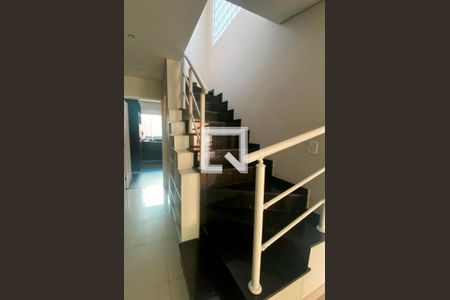 Sala de casa à venda com 2 quartos, 123m² em Vila das Mercês, São Paulo