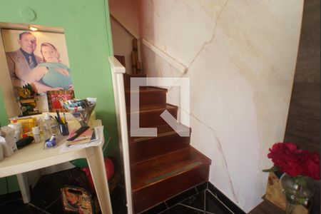 Escada de casa à venda com 1 quarto, 100m² em Vila Nova, Porto Alegre