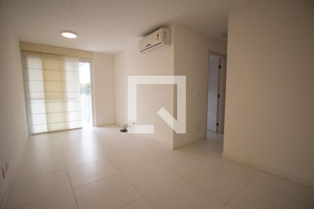 Sala de apartamento para alugar com 2 quartos, 70m² em Recreio dos Bandeirantes, Rio de Janeiro