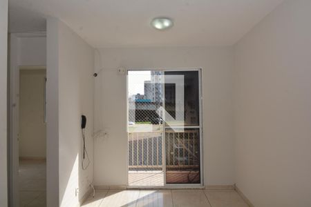 Sala de apartamento para alugar com 3 quartos, 57m² em Cordovil, Rio de Janeiro