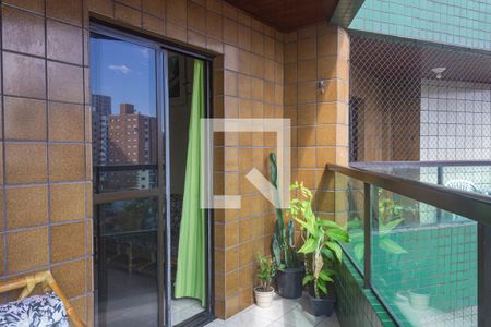 Detalhe da varanda da sala de apartamento para alugar com 1 quarto, 72m² em Vila Tupi, Praia Grande