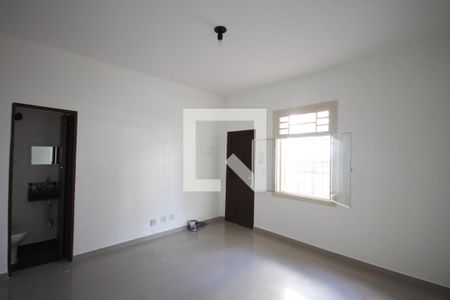 Casa de condomínio à venda com 60m², 1 quarto e 1 vagaSala