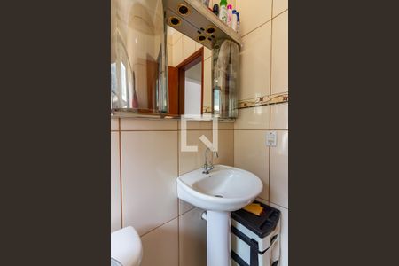 Casa de condomínio à venda com 25m², 2 quartos e 1 vaga Casa de condomínio à venda com 25m², 2 quartos e 1 vagaBanheiro