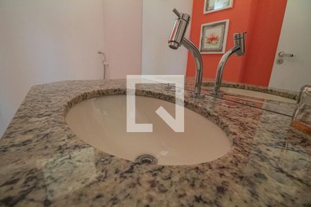 Lavabo de apartamento para alugar com 3 quartos, 130m² em Chácara Santo Antônio (zona Sul), São Paulo